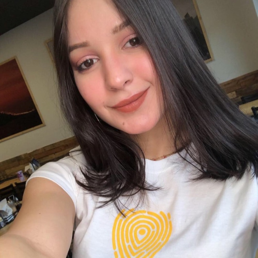 Meet your Posher, Bethzabe